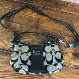 Coach Signature Canvas Crossbody/Shoulder Bag